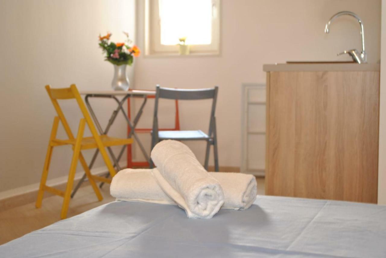 Masseria Capece Bed & Breakfast Uggiano La Chiesa Bagian luar foto