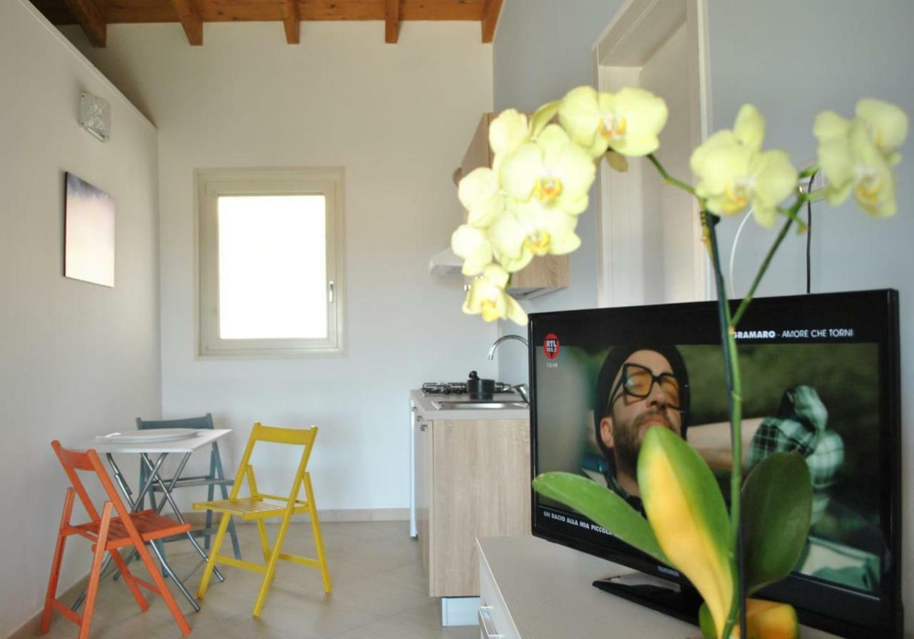 Masseria Capece Bed & Breakfast Uggiano La Chiesa Bagian luar foto